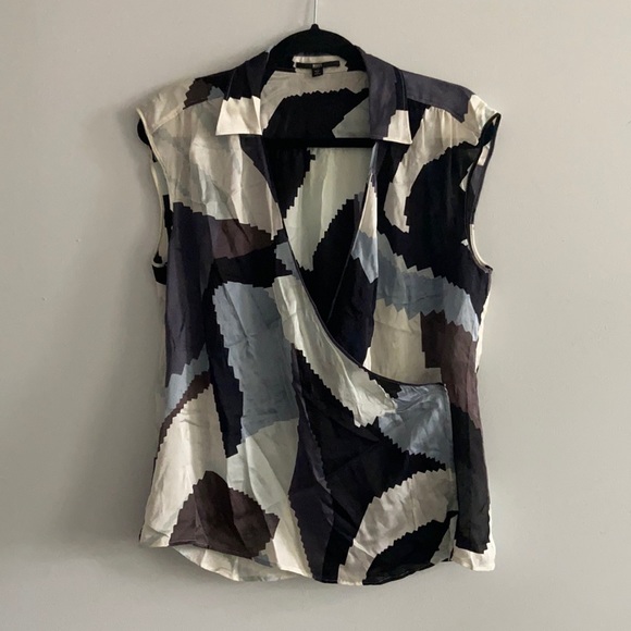 NWOT Hugo Boss Blue Printed Wrap Blouse, size 12 - Picture 1 of 10